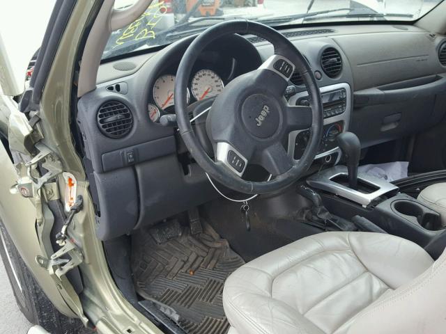 1J4GL38K14W188814 - 2004 JEEP LIBERTY RE GREEN photo 9