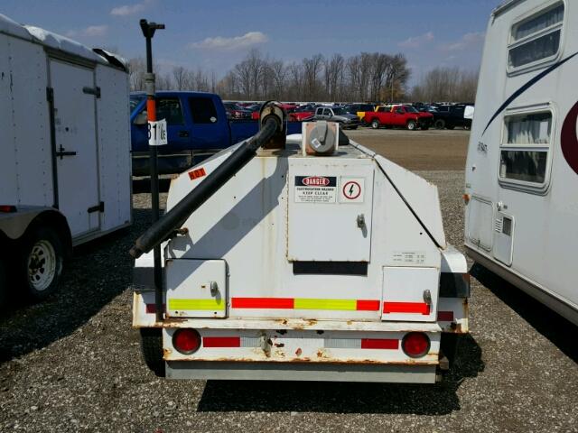 1T9US0617TS054206 - 1996 TFNX GENERATOR WHITE photo 6