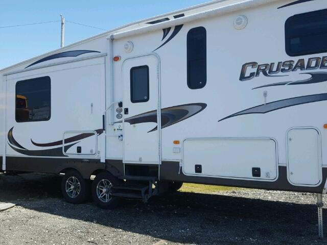 5ZT3CSUB6CB110781 - 2012 WILDWOOD CRUSADER WHITE photo 9