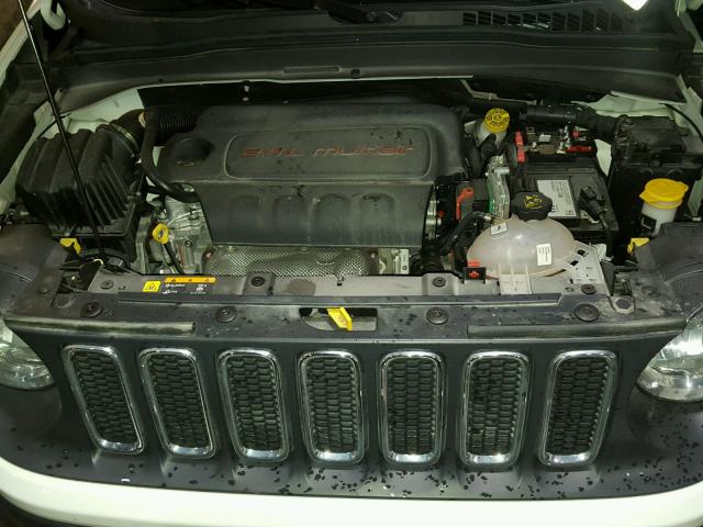 ZACCJBAB7HPG09419 - 2017 JEEP RENEGADE S თეთრი ფოტო 7