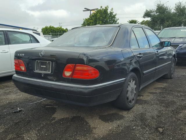 WDBJF65H0XA773963 - 1999 MERCEDES-BENZ E 320 BLACK photo 4