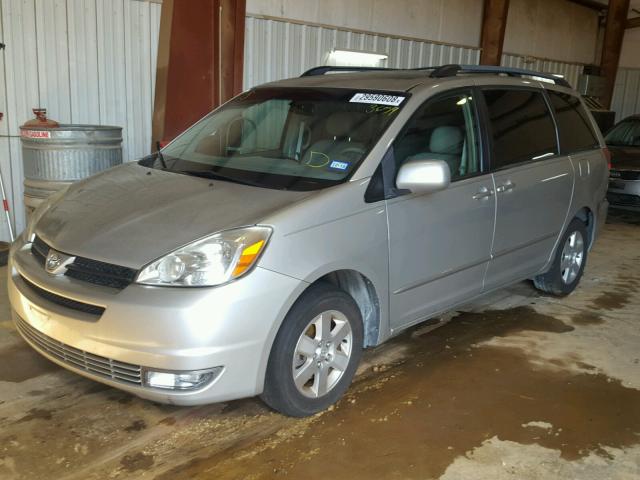 5TDZA22C24S023659 - 2004 TOYOTA SIENNA XLE SILVER photo 2