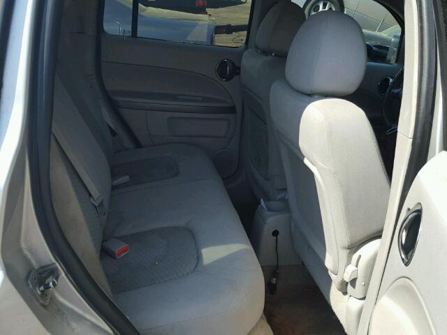 3GNDA13D48S585390 - 2008 CHEVROLET HHR LS SILVER photo 6