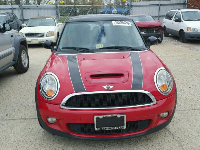 WMWMF7C53ATX41627 - 2010 MINI COOPER S RED photo 9