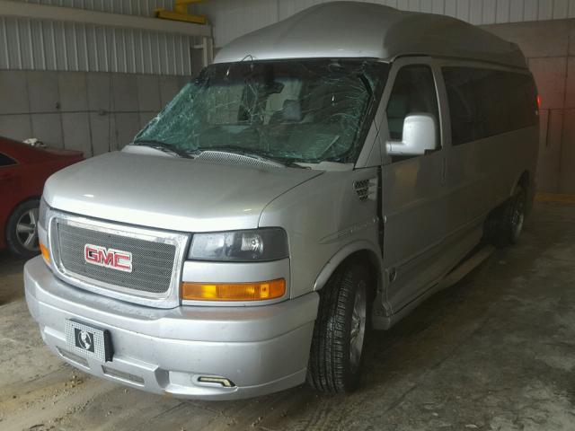 1GDW7LCGXD1109688 - 2013 GMC SAVANA RV GRAY photo 2