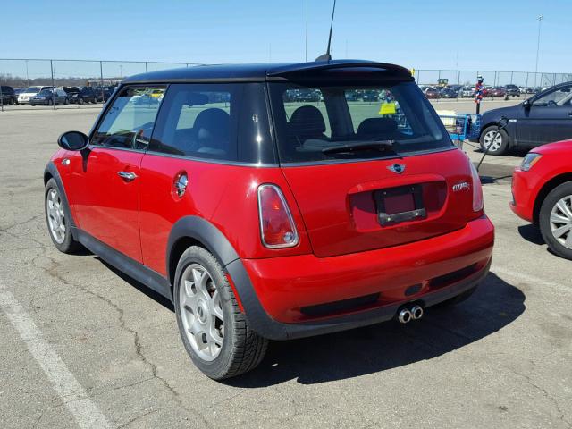 WMWRE33525TG96562 - 2005 MINI COOPER S RED photo 3