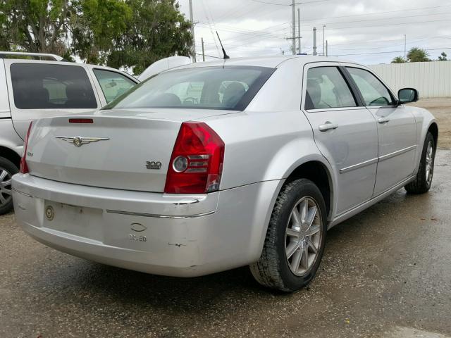 2C3KK53G28H118121 - 2008 CHRYSLER 300 TOURIN SILVER photo 4