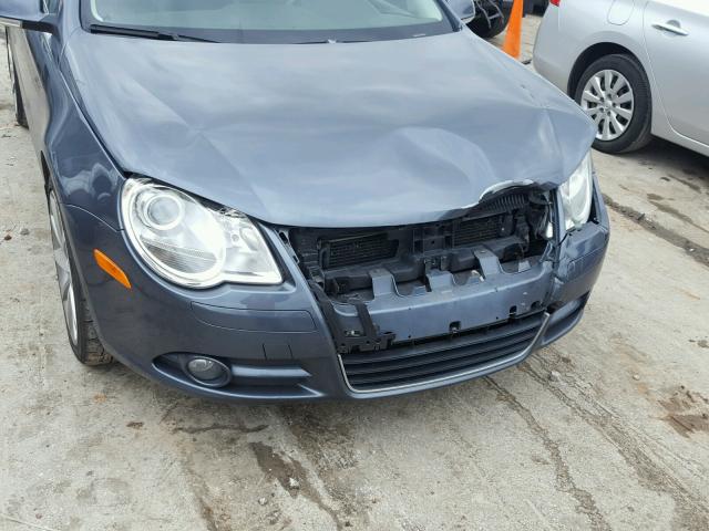 WVWDA71F27V028678 - 2007 VOLKSWAGEN EOS 2.0T S GRAY photo 9