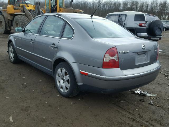 WVWTH63B02P119490 - 2002 VOLKSWAGEN PASSAT GLX 灰色 照片 3