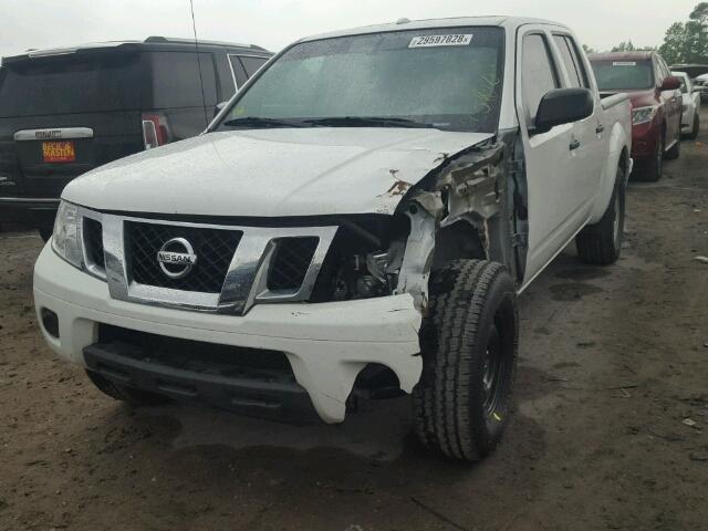 1N6AD0EV0GN754622 - 2016 NISSAN FRONTIER S WHITE photo 2