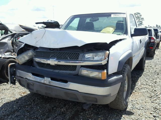 1GCGC24U43Z317617 - 2003 CHEVROLET SILVERADO WHITE photo 2