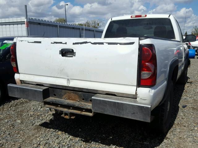 1GCGC24U43Z317617 - 2003 CHEVROLET SILVERADO WHITE photo 4