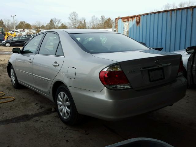 4T1BE32K95U055276 - 2005 TOYOTA CAMRY LE SILVER photo 3