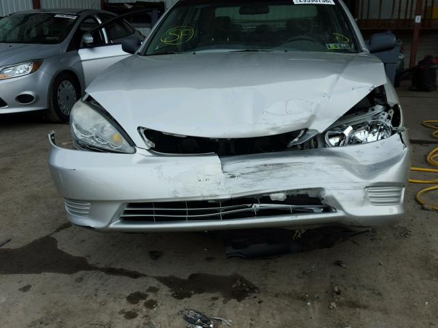 4T1BE32K95U055276 - 2005 TOYOTA CAMRY LE SILVER photo 9