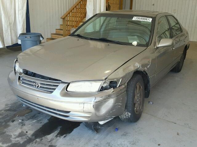 JT2BF28K8X0175110 - 1999 TOYOTA CAMRY LE GRAY photo 2