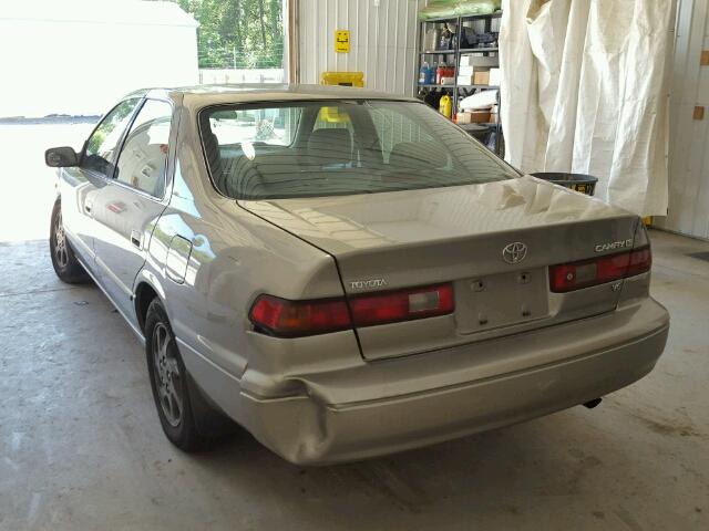 JT2BF28K8X0175110 - 1999 TOYOTA CAMRY LE ნაცრისფერი ფოტო 3