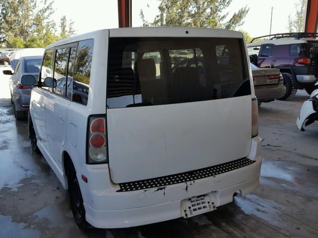 JTLKT334250175751 - 2005 TOYOTA SCION XB თეთრი ფოტო 3