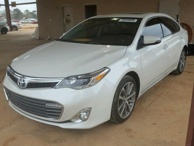 4T1BK1EB9FU172513 - 2015 TOYOTA AVALON XLE WHITE photo 2