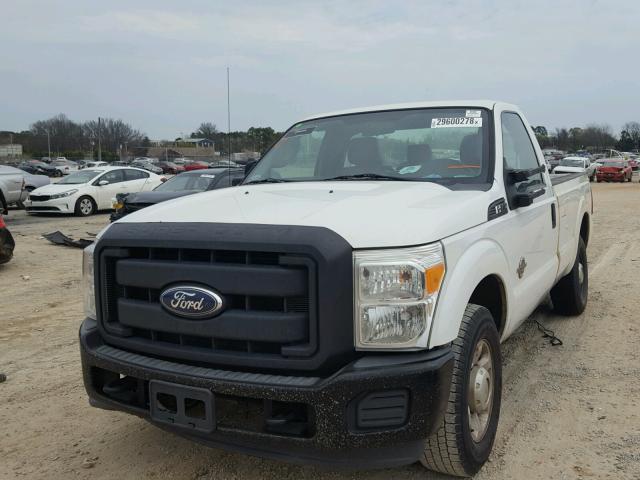 1FTBF2ATXBEC50427 - 2011 FORD F250 SUPER WHITE photo 2