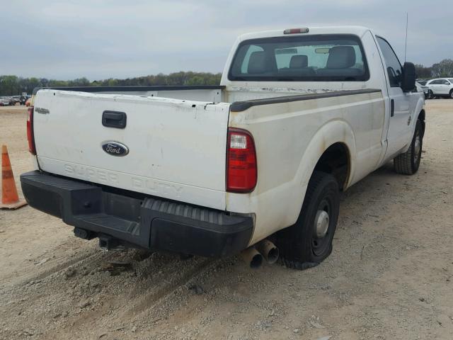 1FTBF2ATXBEC50427 - 2011 FORD F250 SUPER WHITE photo 4