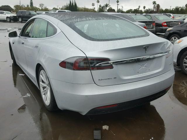 5YJSA1E26HF230404 - 2017 TESLA MODEL S SILVER photo 3
