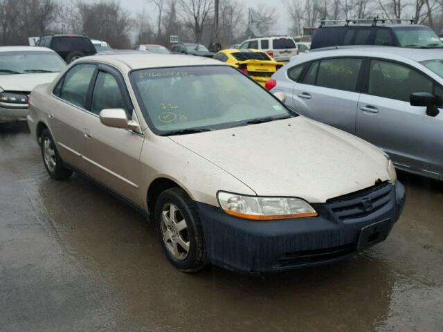 1HGCG6698YA070032 - 2000 HONDA ACCORD SE TAN photo 1