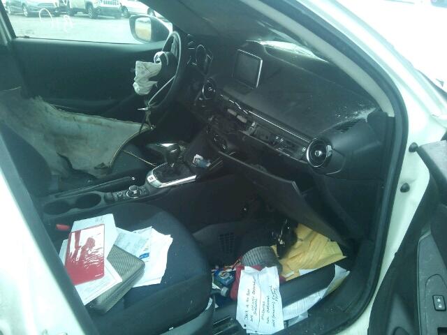 3MYDLBZV7GY141524 - 2016 TOYOTA SCION IA WHITE photo 5