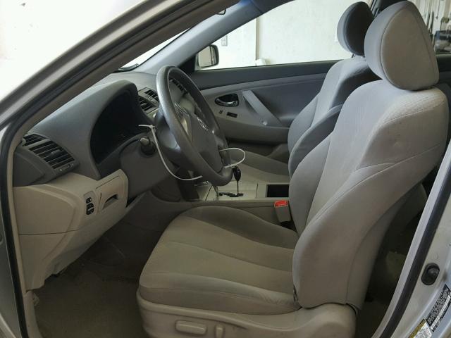 4T1BE46K27U585026 - 2007 TOYOTA CAMRY LE A Күміс фото 5