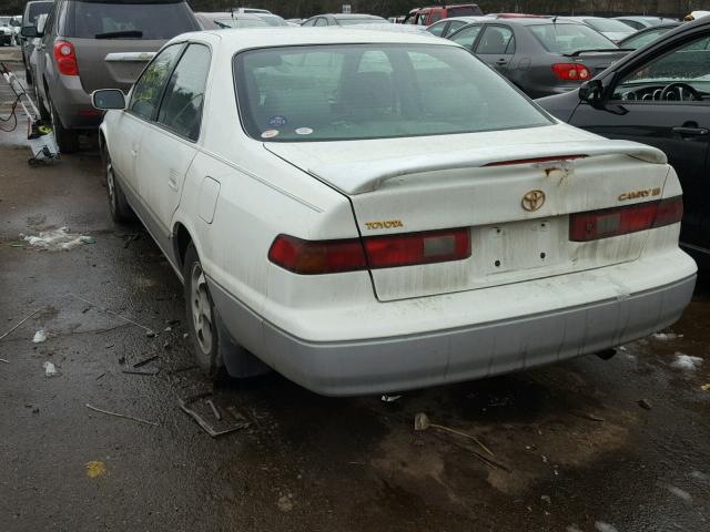 4T1BG22K9XU439582 - 1999 TOYOTA CAMRY CE WHITE photo 3