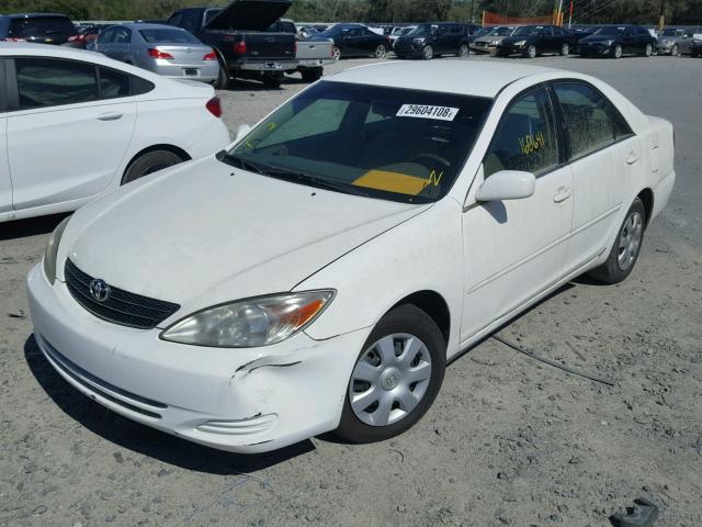 4T1BE32K23U256319 - 2003 TOYOTA CAMRY LE WHITE photo 2