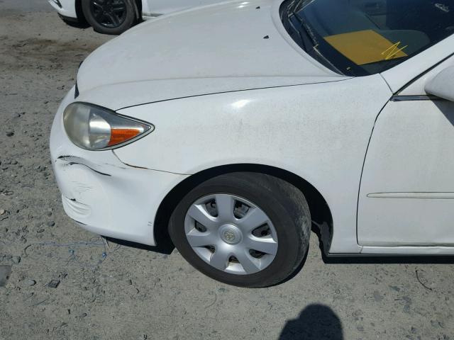 4T1BE32K23U256319 - 2003 TOYOTA CAMRY LE WHITE photo 9