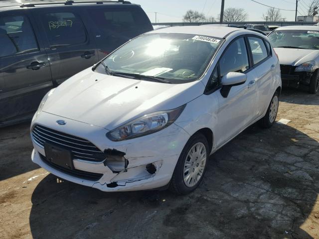 3FADP4TJ9GM171383 - 2016 FORD FIESTA S WHITE photo 2