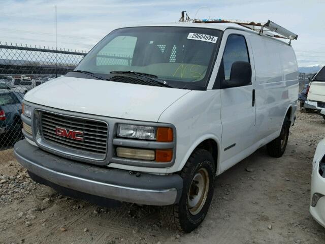 1GTHG35R0X1089869 - 1999 GMC SAVANA G35 WHITE photo 2