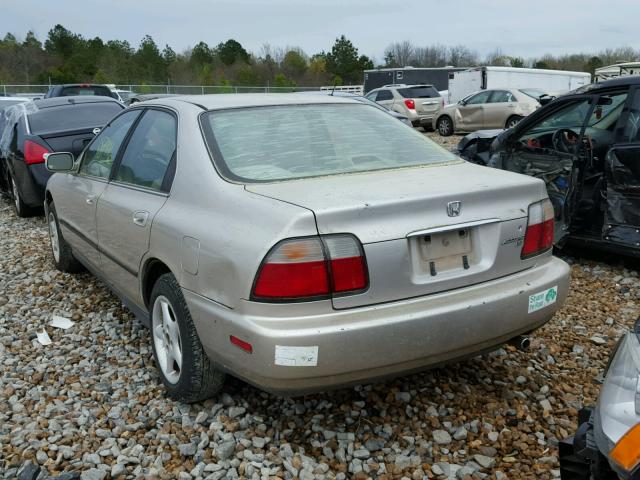 1HGCD5635TA033298 - 1996 HONDA ACCORD LX SILVER photo 3