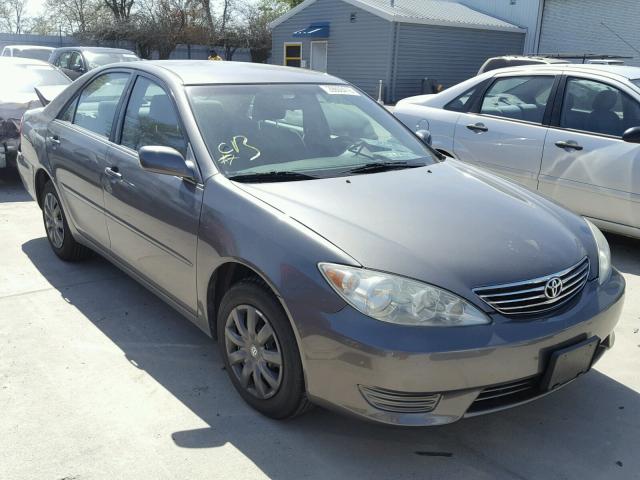 4T1BE32K75U500632 - 2005 TOYOTA CAMRY LE GRAY photo 1