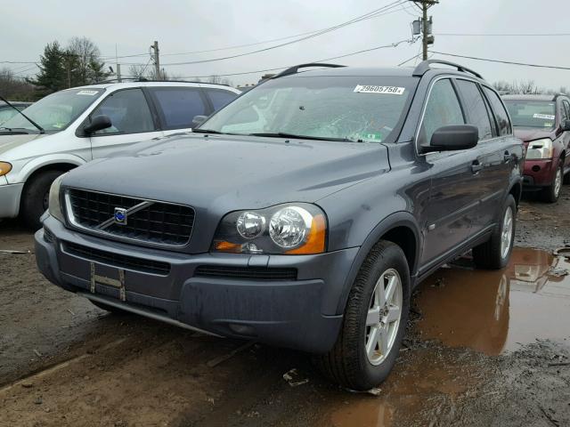 YV1CZ592251172918 - 2005 VOLVO XC90 GRAY photo 2