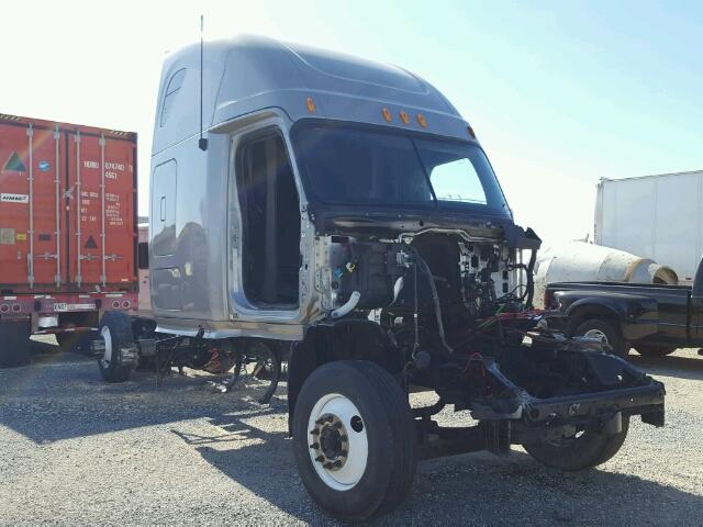 3AKJGLDRXDSBV3662 - 2013 FREIGHTLINER CASCADIA 1 SILVER photo 1