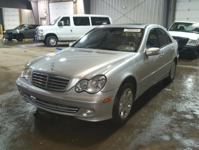 WDBRF81J35F587163 - 2005 MERCEDES-BENZ C 240 4MAT SILVER photo 2