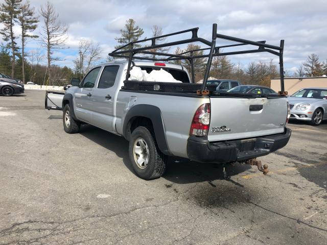 3TMMU4FN4BM027671 - 2011 TOYOTA TACOMA DOU SILVER photo 2