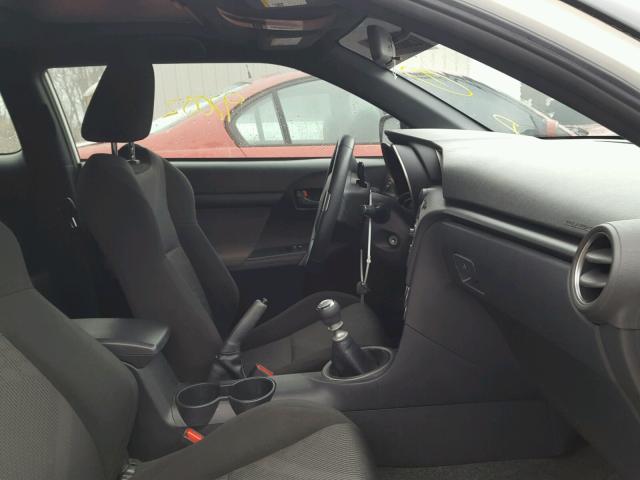 JTKJF5C76C3043004 - 2012 TOYOTA SCION TC 白色 照片 5