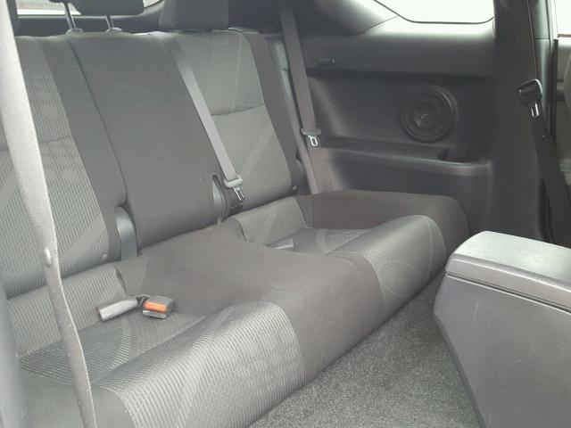 JTKJF5C76C3043004 - 2012 TOYOTA SCION TC 白色 照片 6