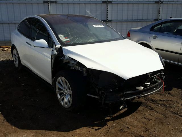 5YJXCAE28HF070249 - 2017 TESLA MODEL X WHITE photo 1