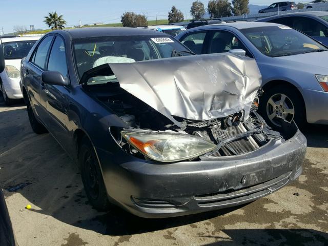 4T1BF30K42U525418 - 2002 TOYOTA CAMRY LE SILVER photo 1