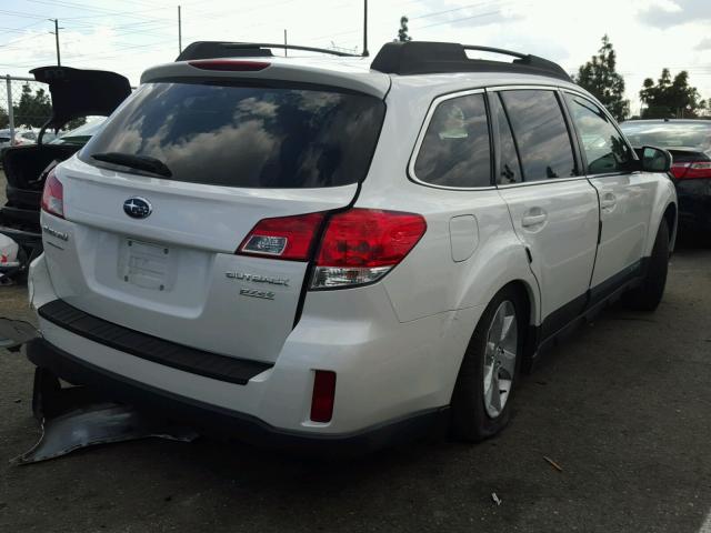 4S4BRBCC4D3285981 - 2013 SUBARU OUTBACK 2. WHITE photo 4