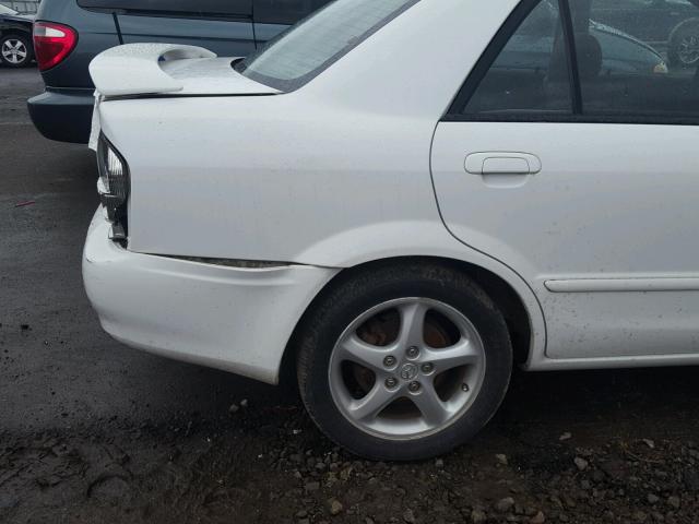 JM1BJ226110467934 - 2001 MAZDA PROTEGE LX WHITE photo 9