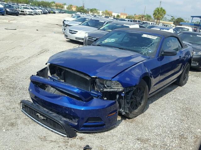 1ZVBP8EM4D5237403 - 2013 FORD MUSTANG BLUE photo 2