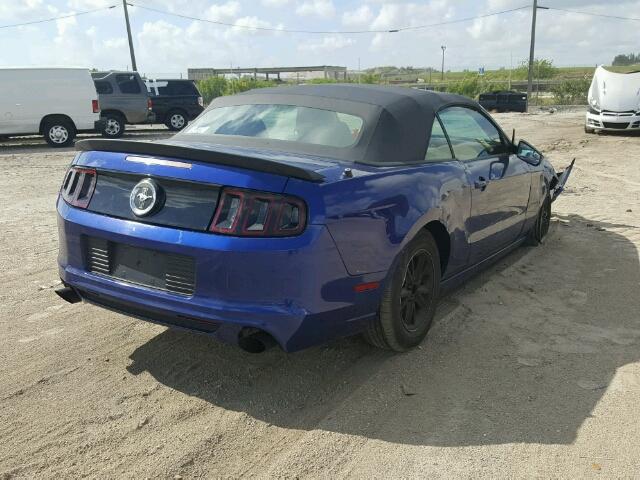 1ZVBP8EM4D5237403 - 2013 FORD MUSTANG BLUE photo 4