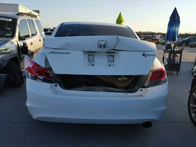 1HGCP26729A032918 - 2009 HONDA ACCORD EX WHITE photo 9