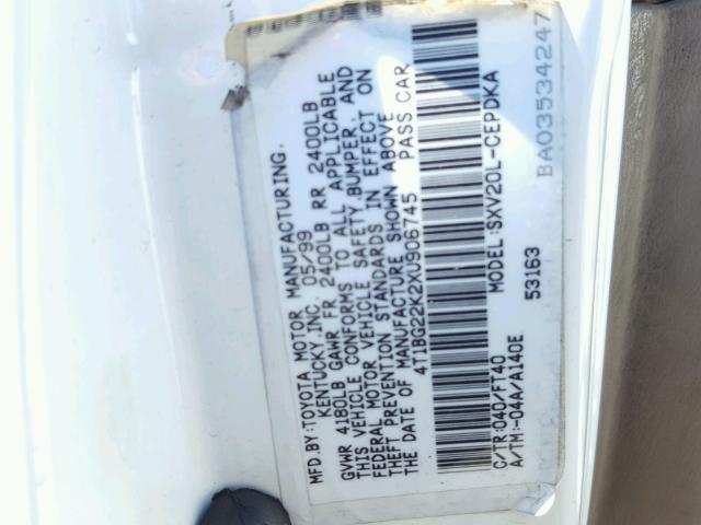 4T1BG22K2XU906745 - 1999 TOYOTA CAMRY CE WHITE photo 10