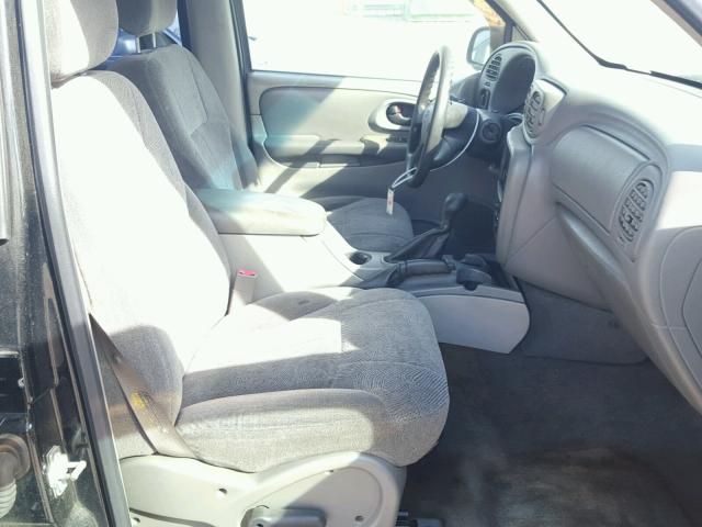 1GNDS13S142286991 - 2004 CHEVROLET TRAILBLAZE BLACK photo 5